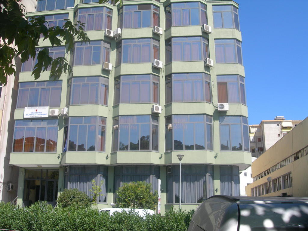 Hotel The First Gjirokastër Exteriör bild