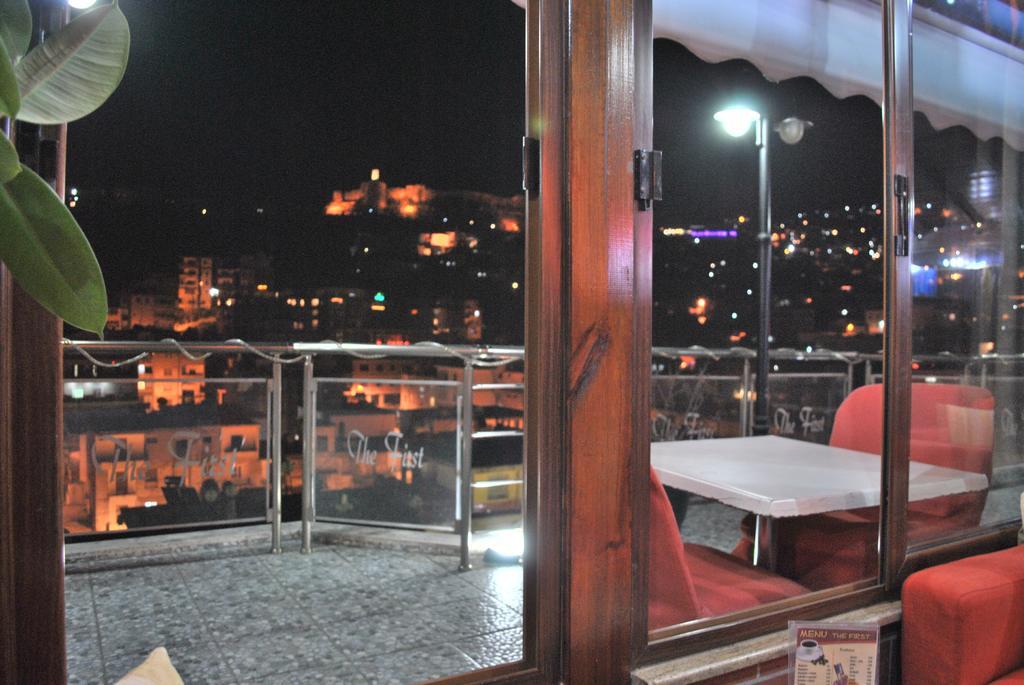 Hotel The First Gjirokastër Exteriör bild