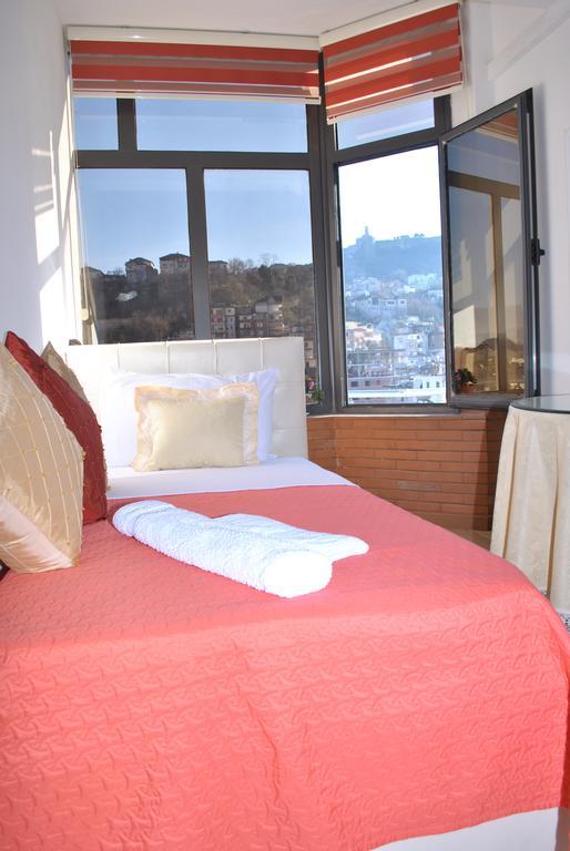 Hotel The First Gjirokastër Exteriör bild