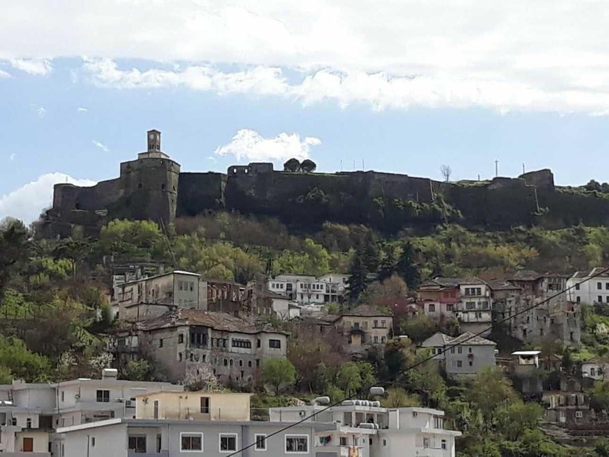 Hotel The First Gjirokastër Exteriör bild